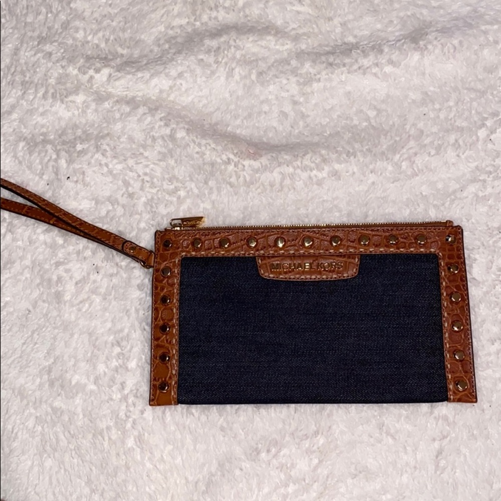Large Michael Kors wristlet